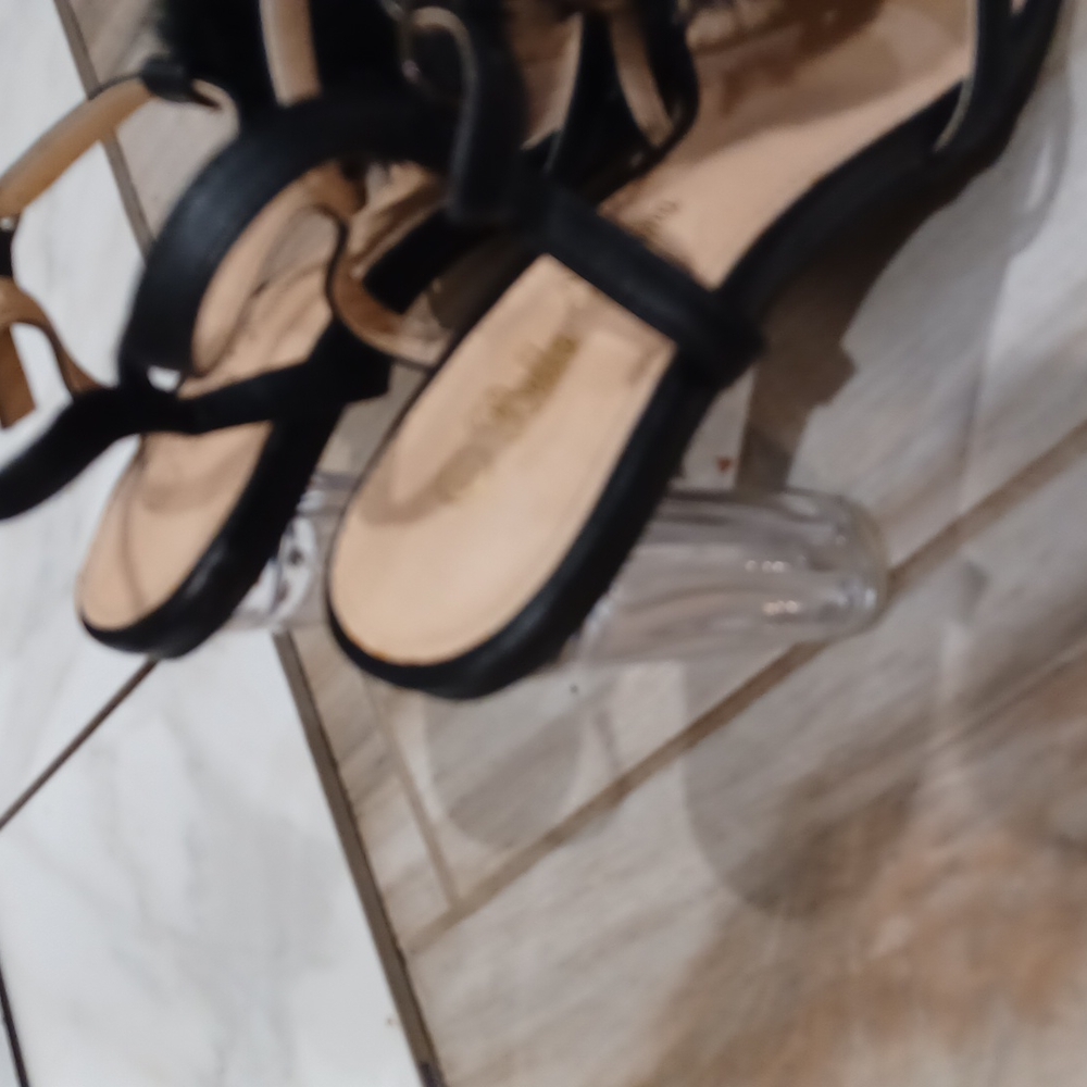 Bella Hannah - image 3